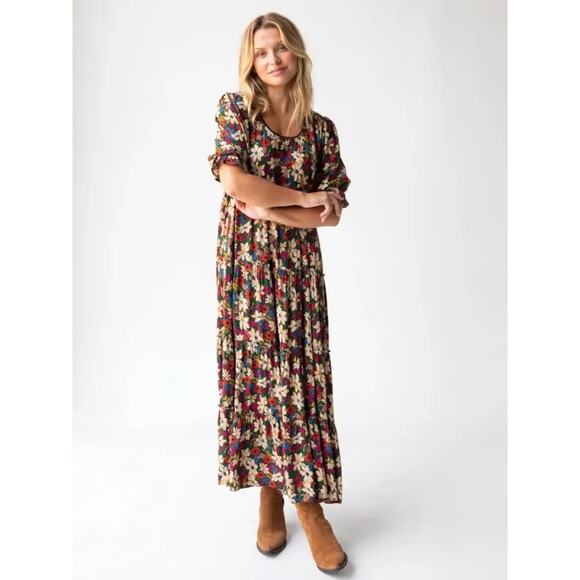 NATURAL LIFE Dresses & Skirts - Natural Life Collette Tiered Maxi Tiered Dress Green White Lilies Floral XL New